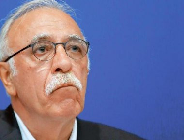 Εξιτήριο πήρε το μεσημέρι από το Ναυτικό Νοσοκομείο Αθηνών ο Δ.Βίτσας